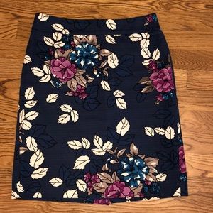 🍋Host pick!! 🎉Ann Taylor pencil skirt size 0P